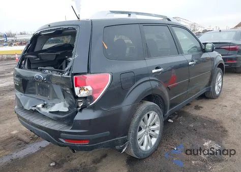 2013 Subaru Forester 2.5X Touring z USA, uszkodzony, nr VIN JF2SHAGC9DH437463